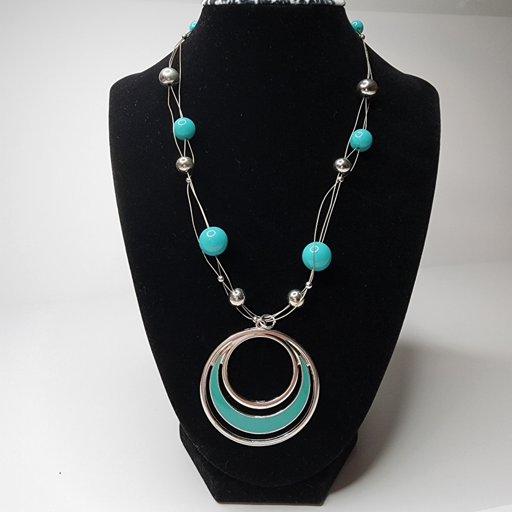 Beaded necklace with accent silvertone and blue
